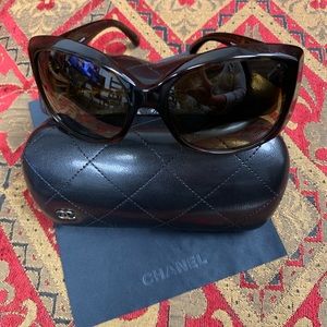 💫CHANEL POLARIZED SUN GLASSES😎💛